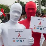 Insolite: Une erreur d’impression et le  SIDA peut se transmettre par contact direct
