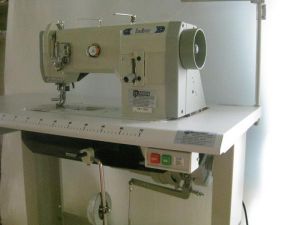 machine à coudre industrielle